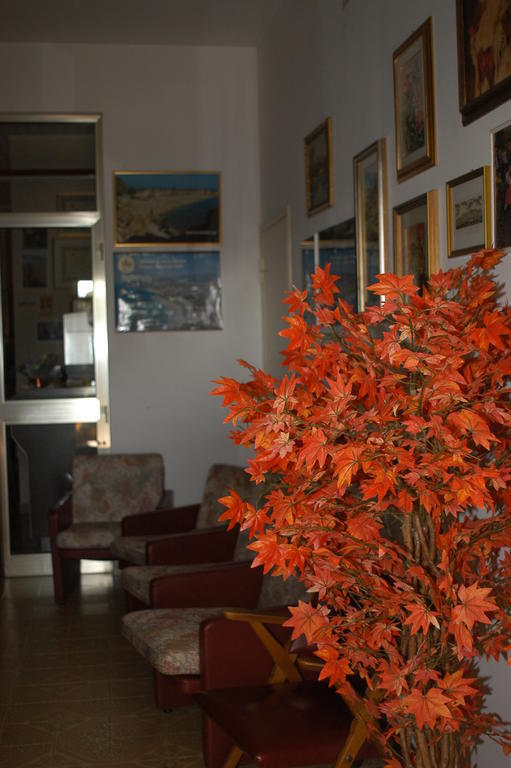 Albergo Villa Canapini Chianciano Terme Bagian luar foto