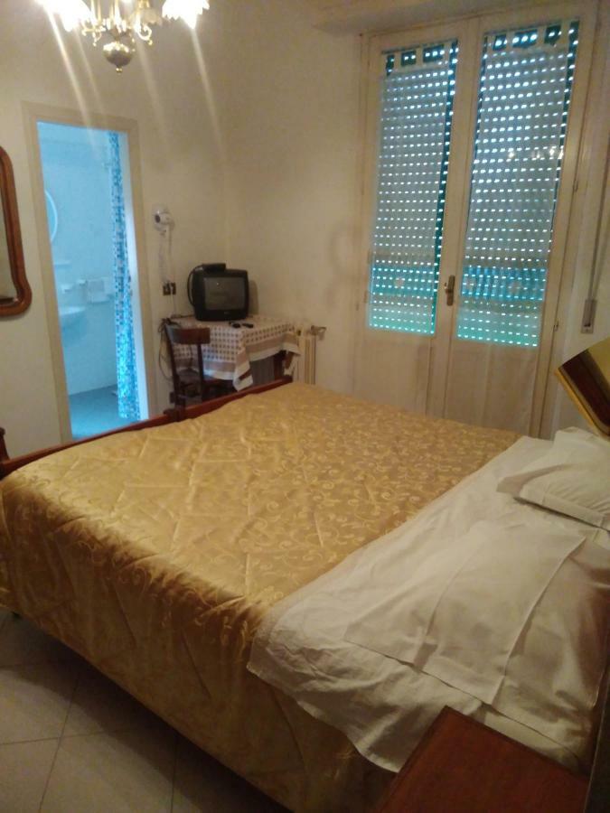 Albergo Villa Canapini Chianciano Terme Bagian luar foto